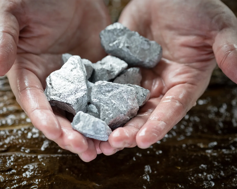 Bild von einer doppelten Hand voll Calcium-Magnesium